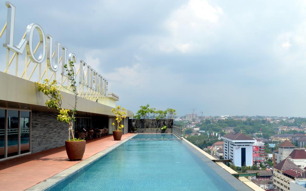 Louis Kienne Hotel Simpang Lima Semarang Buitenkant foto